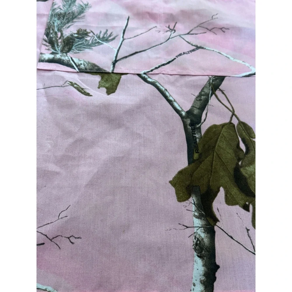 Realtree Pink Camouflage Apron Front Pocket Woods Branch Print Camo Kitchen